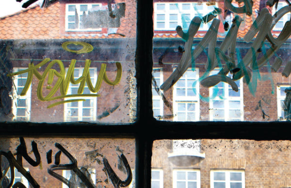 3M Anti-Graffiti Series : Protective Overlaminate Graffiti-Resistant Window Film